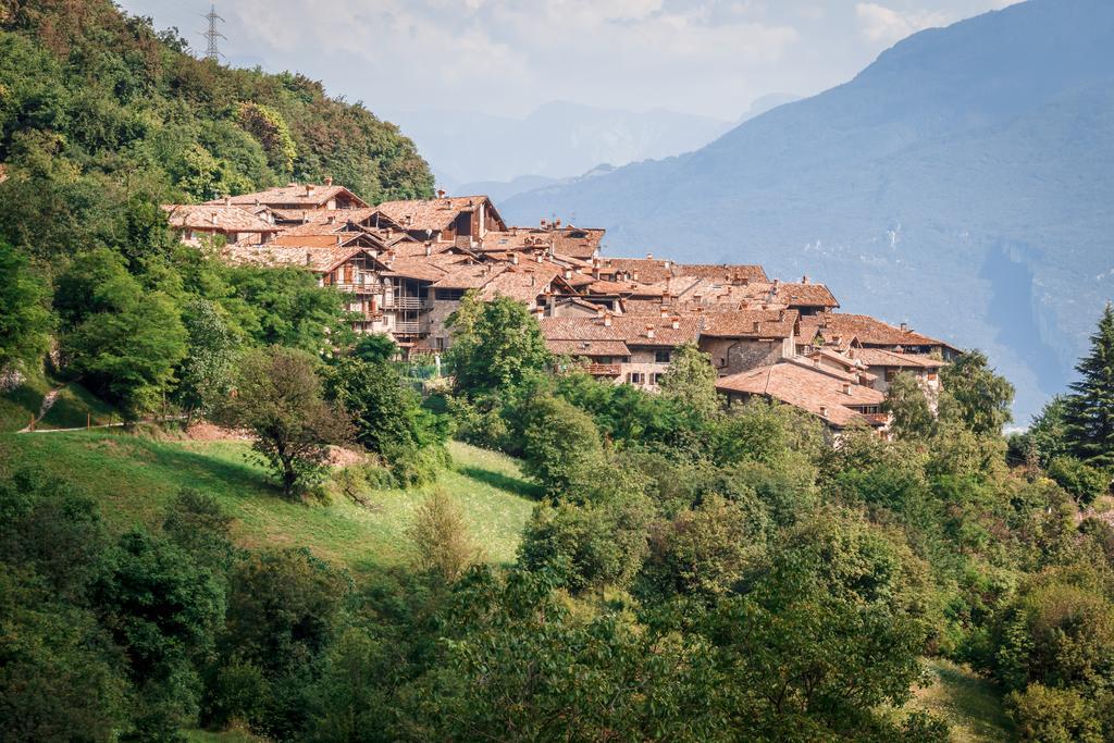 Garnì Al Laghet Hotel Tenno Buitenkant foto